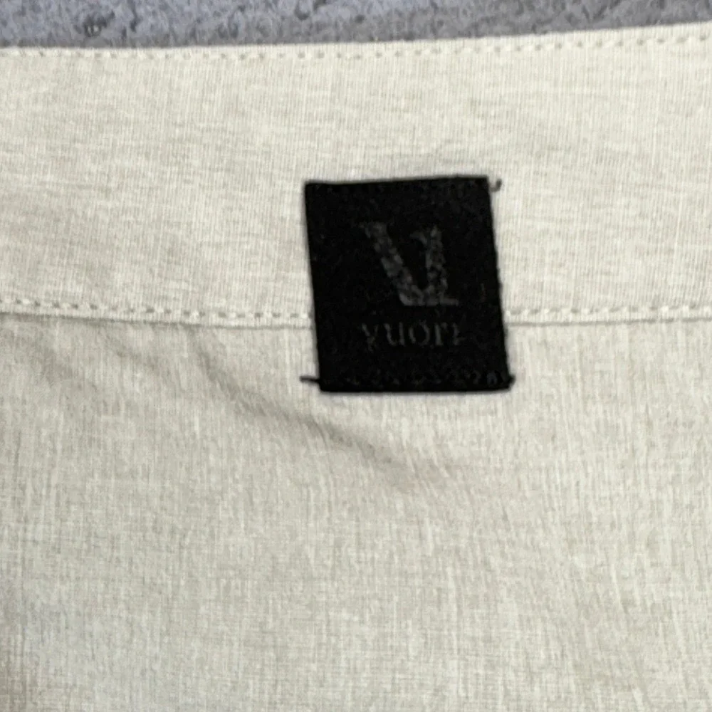 Vuori Aim Shorts Mens 36 Khaki Heathered Performance Hybrid V368 Golf Travel